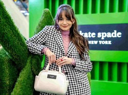 Punya Koleksi 15 Tas, Ini Model Tas Favorit Enzy Storia