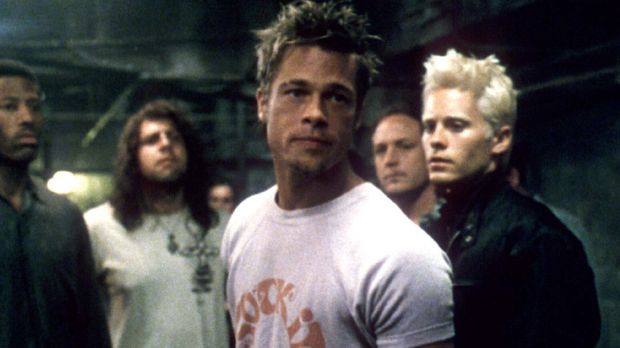 Cuplikan adegan di film Fight Club.