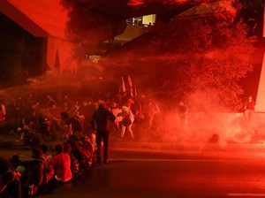 Israel Memanas, Warga Blokade Jalan-Tuntut Pemilu Segera Digelar!