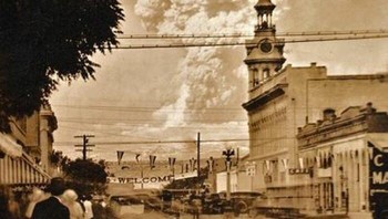 Letusan Gunung Lassen 1915 Dilihat dari Red Bluff, California Foto: Boredpanda