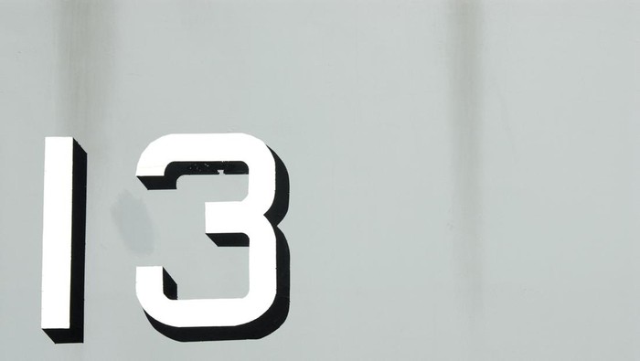 Ilustrasi angka 13