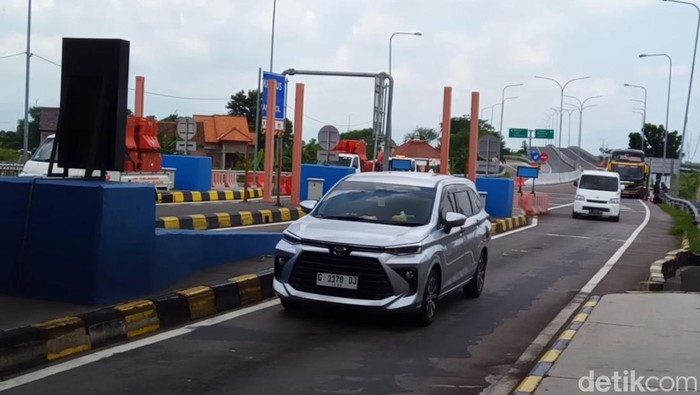 Ilustrasi. Foto: Kendaraan keluar Exit Pejagan, Jateng.
