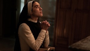 Cecilia pun memiliki sahabat di sana yakni Sister Gwen (Benedetta Porcarolli) dan keduanya merasa ada yang aneh pada senior-senior mereka. Dok. Ist