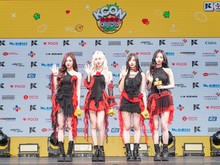 Girlband K-Pop Penuh Pesona di Karpet Merah KCON Hong Kong 2024 Girlband K-Pop Penuh Pesona di Karpet Merah KCON Hong Kong 2024