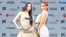 Girlband K-Pop Penuh Pesona di Karpet Merah KCON Hong Kong 2024