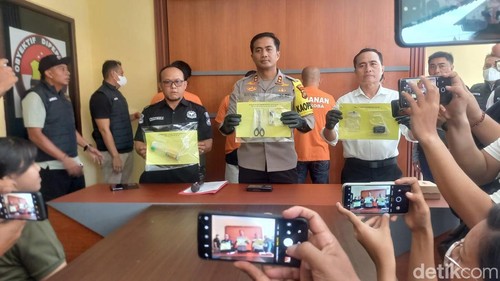 Konferensi pers pengungkapan penyalahgunaan narkoba di Kabupaten Buleleng, Senin (1/4/2024). (Made Wijaya Kusuma/detikBali)