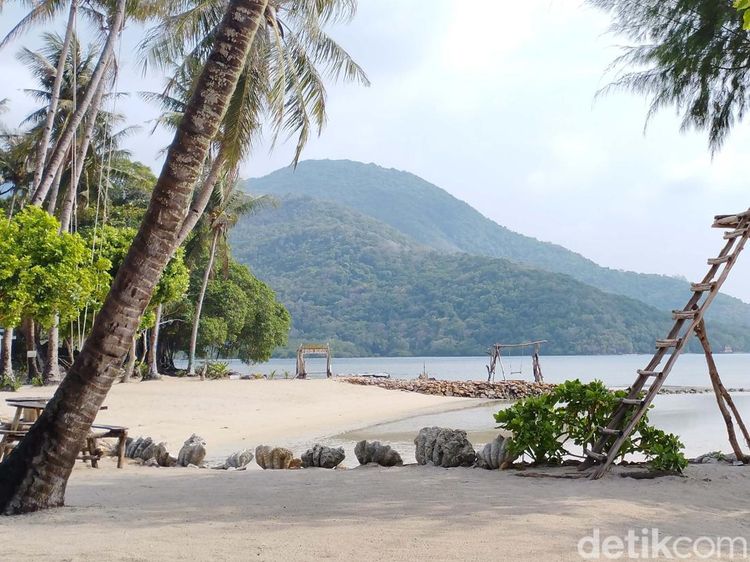 Libur Lebaran, Nikmati Serpihan Surga di Karimunjawa