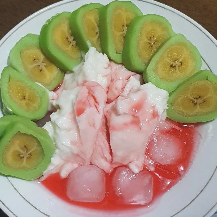 Manis Legit! 20 Es Pisang Ijo Rp 10.000-an Buat Buka Puasa