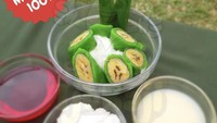 Es Pisang Ijo Baji juga menawarkan seporsi pisang ijo asli Makassar yang lembut, manisnya legit, dan disebut-sebut bikin nagih loh. Semangkuk komplet dengan bubur sumsum dan sirup harganya Rp 20.000 saja. Foto : Instagram @espisangijo_baji
