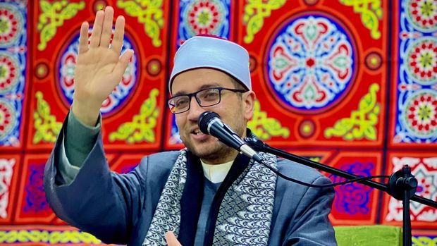 Maulana Syekh Ala Mushtafa Naimah saat menjelaskan kajian Tafsir Al-Jalalain