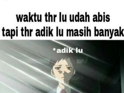 Meme Kocak Berburu THR Lebaran, Ayo Baris yang Rapi!