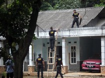 Momen Penyisiran Serpihan Amunisi Pascakebakaran Gudang Peluru