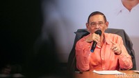 Guru Besar Hukum Pidana, Prof Romli Atmasasmita, menyoroti Undang-Undang nomor tahun 2017 tentang Pemilu yang dianggap isinya telah menyederhanakan pelanggaran Pemilu. Harusnya ketentuan tersebut dipertegas lagi hukumannya, menjadi kejahatan pemilu lantaran telah merugikan orang banyak.