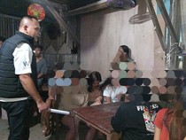 Polisi Gerebek Kafe di Lombok Barat, Muncikari-10 PSK Ditangkap