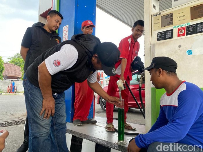 Polres Gresik cek SPBU
