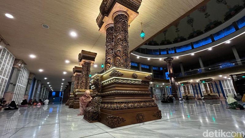 Potret kemegahan Masjid Darussalam Mojokerto yang kini sudah berusia 131 tahun