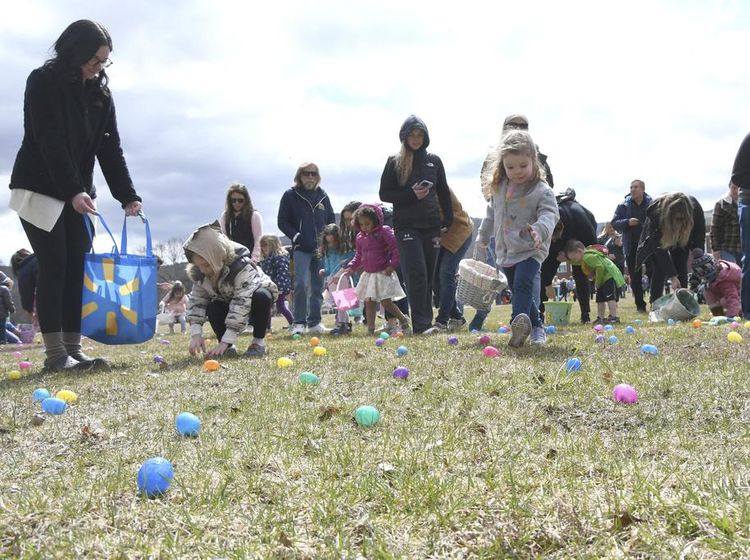 Potret Serunya Berburu Telur Paskah