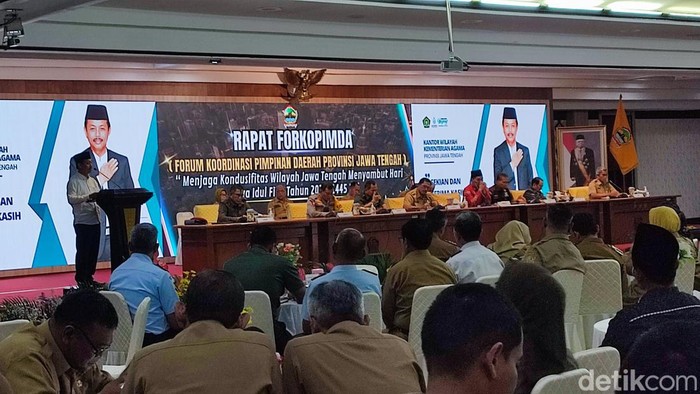 Kanwil Kemenag Jateng Mustain Ahmad memaparkan persiapan Idul Fitri di Jawa Tengah, Senin (1/3/2024).