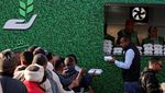 Ramai-ramai Antre di Dapur Keliling Bank Makanan Mesir