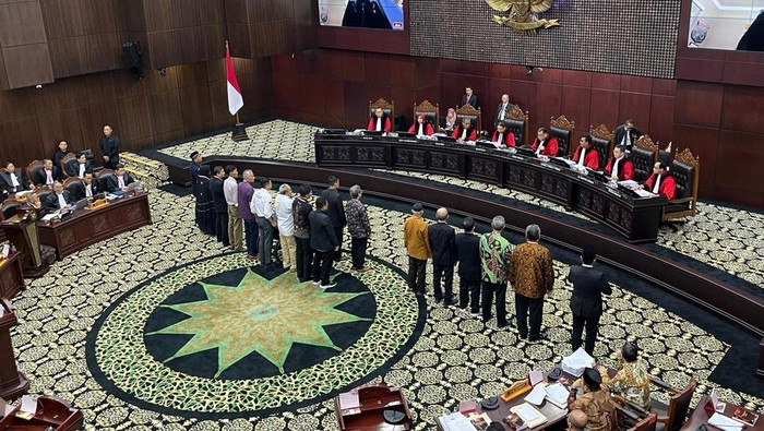 KPU Diminta Serahkan Formulir C Hasil Pemilu Usai Saksi dari Kubu AMIN Pertanyakan Rekapitulasi Sirekap