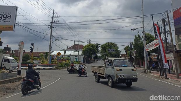 Simpang empat Pakunden Blitar