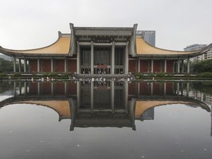 Serunya Berkunjung ke Balai Peringatan Bapak Proklamator China Sun Yat-sen