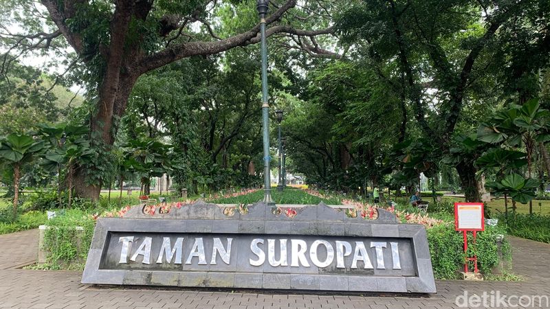 Taman Suropati, Menteng, Jakarta