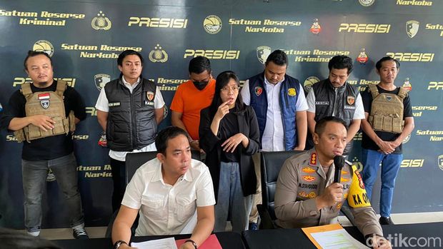 Tampang Michael Gomgom, driver taksi online yang menodong dan memeras penumpang wanita di Jakbar