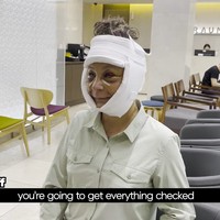 Dalam video, Evie mengatakan motivasinya mengubah penampilan. Evie mengaku ingin menyelaraskan penampilan dalam dan luar yang artinya ia merasa berjiwa muda dan ingin penampilan wajah serupa.  Foto: YouTube BRAUN Plastic Surgery Korea