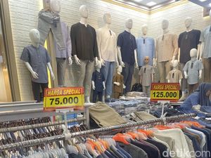 Berburu Baju Lebaran Pria di Thamrin City, Koko Batik Dijual Rp 75 Ribuan