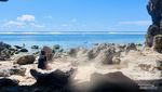 Pantai Gunung Payung, yang Berair Tenang di Samudra Hindia