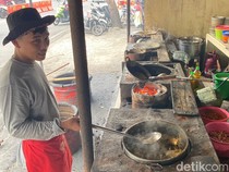 Sambut Lebaran, Sate Kambing Pak Manto Solo Menstok Hampir 1 Ton Daging