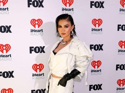 Gaya Agnez Mo di iHeartRadio Music Awards 2024 Los Angeles