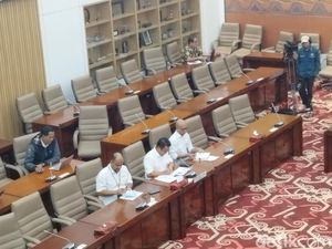 Bos Timah Dicecar Anggota DPR: Anda Tidak Siap, Terlihat Sangat Stres!