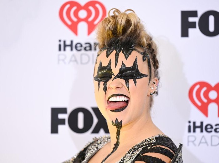 JoJo Siwa at the 2024 iHeartRadio Music Awards held at the Dolby Theatre on April 1, 2024 in Los Angeles, California. (Photo by Gilbert Flores/Billboard via Getty Images)