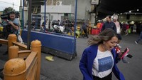 Insiden itu terjadi ketika langkah-langkah keamanan baru sedang diterapkan di pasar.