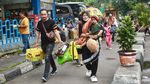 H-8 Lebaran, Terminal Kampung Rambutan Mulai Ramai Pemudik
