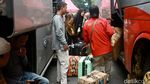 H-8 Lebaran, Terminal Kampung Rambutan Mulai Ramai Pemudik