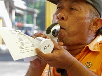Jelang Mudik, Sopir Bus di Sidoarjo Jalani Pemeriksaan Kesehatan