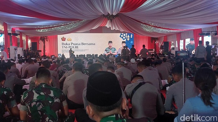 JK hingga Hadi Tjahjanto Hadiri acara bukber TNI-Polri