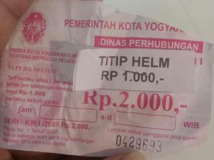 Jukir Patok Tarif Titip Helm Rp 1.000 di Karcis Parkir Jogja Kini Dicari