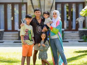 Alhamdulillah Fairuz dan Anak Perempuan Sudah Pulang Usai Dirawat di RS