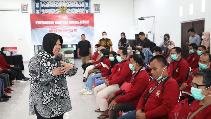 Menteri Sosial Tri Rismaharini