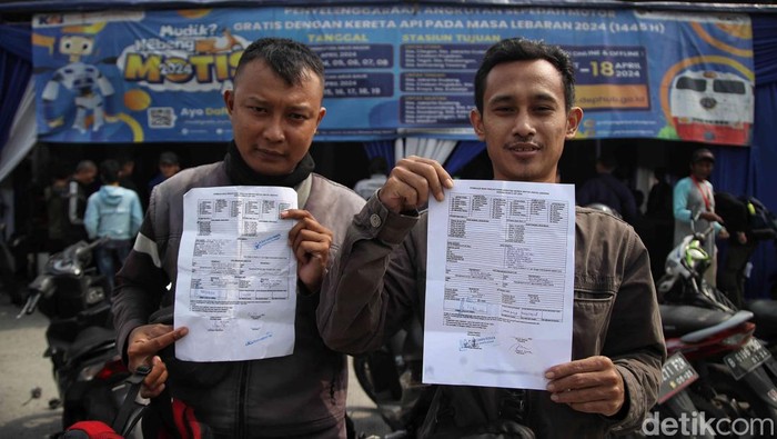 Momen DJKA Berangkatkan Perdana Kereta Api Angkutan Motor Momen DJKA Berangkatkan Perdana Kereta Api Angkutan Motor