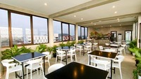 Pihaknya juga memberikan berbagai fasilitas paket kuliner seperti breakfast khusus.  Seperti breakfast khusus di D’paragon Malioboro dengan nuansa rooftop. Jadi pengunjung bisa menikmati suasana kota Yogyakarta dari atas sambil menikmati sajian kuliner khas kota Gudeg itu.