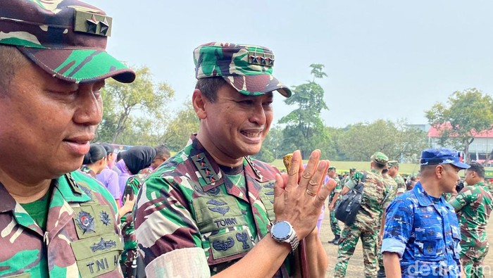 Pangkogabwilhan II Marsekal Madya (Marsdya) TNI Mohamad Tonny Harjono yang ditunjuk Presiden Jokowi menjadi KSAU baru (Tina S/detikcom)