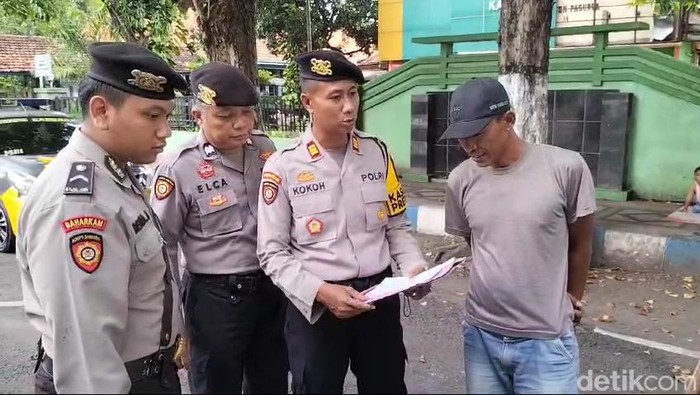 Polres Pasuruan Kota Periksa Jasa Penukaran Uang Baru Antisipasi Upal