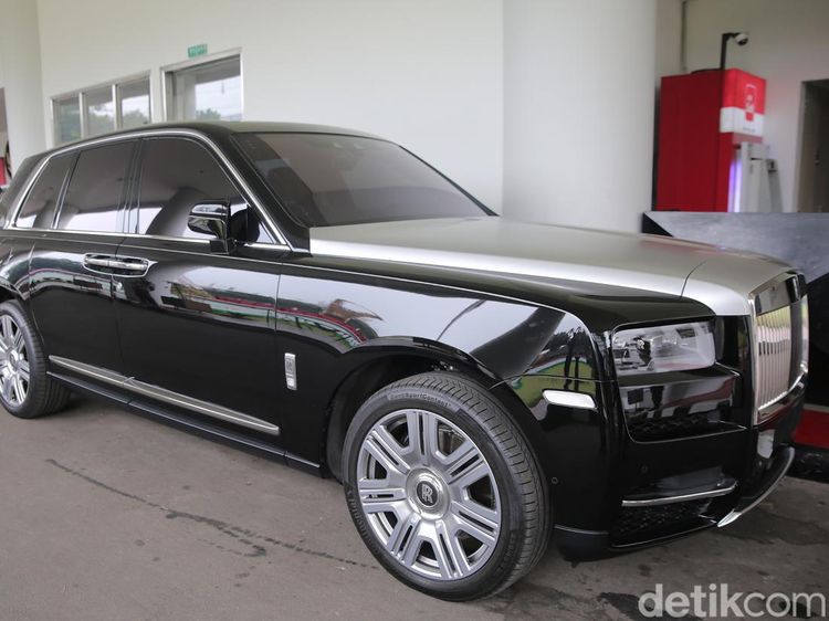 Potret Rolls Royce dan MINI Cooper Harvey Moeis yang Disita Kejagung