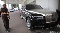 Penyitaan itu dikonfirmasi oleh Direktur Penyidikan (Dirdik) Jampidsus Kejagung, Kuntadi. Kuntadi menyebut penyitaan mobil mewah ini usai penggeledahan yang dilakukan penyidik di kediaman Harvey.