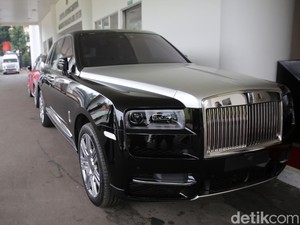 Soal Rolls-Royce Sandra Dewi Nunggak Pajak: Beda Model dengan yang Disita Kejagung